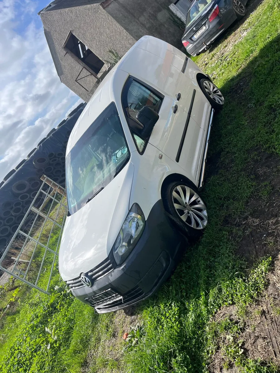 Caddy van - Image 2