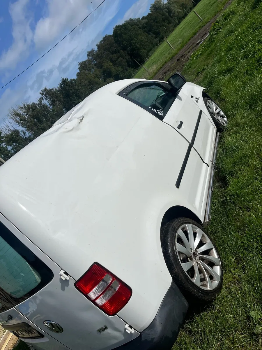 Caddy van - Image 3