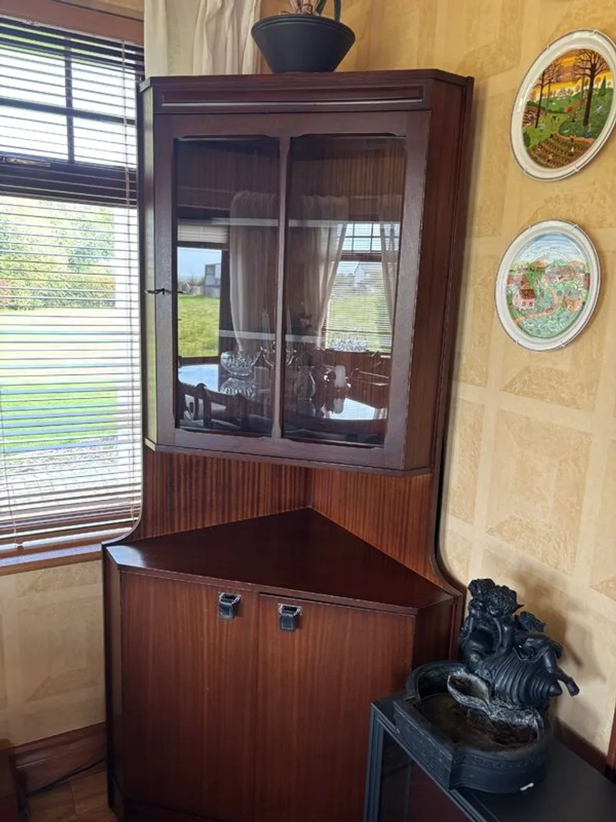 Beautiful Mid-Century Style Vintage Corner Display Cabinet / China Hutch - Image 1