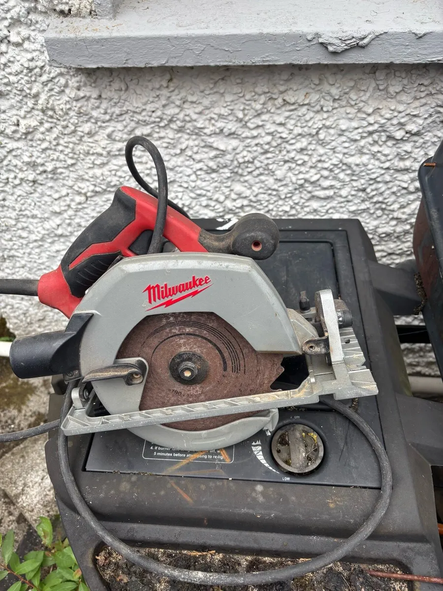 Milwaukee 110 circular saw - Image 2