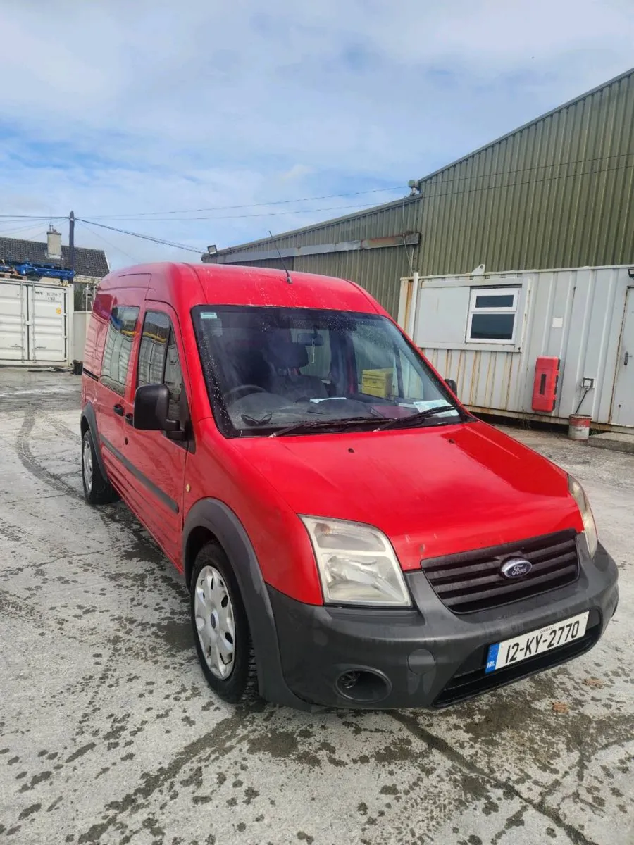 Ford Transit connect Crew Cab - Image 2