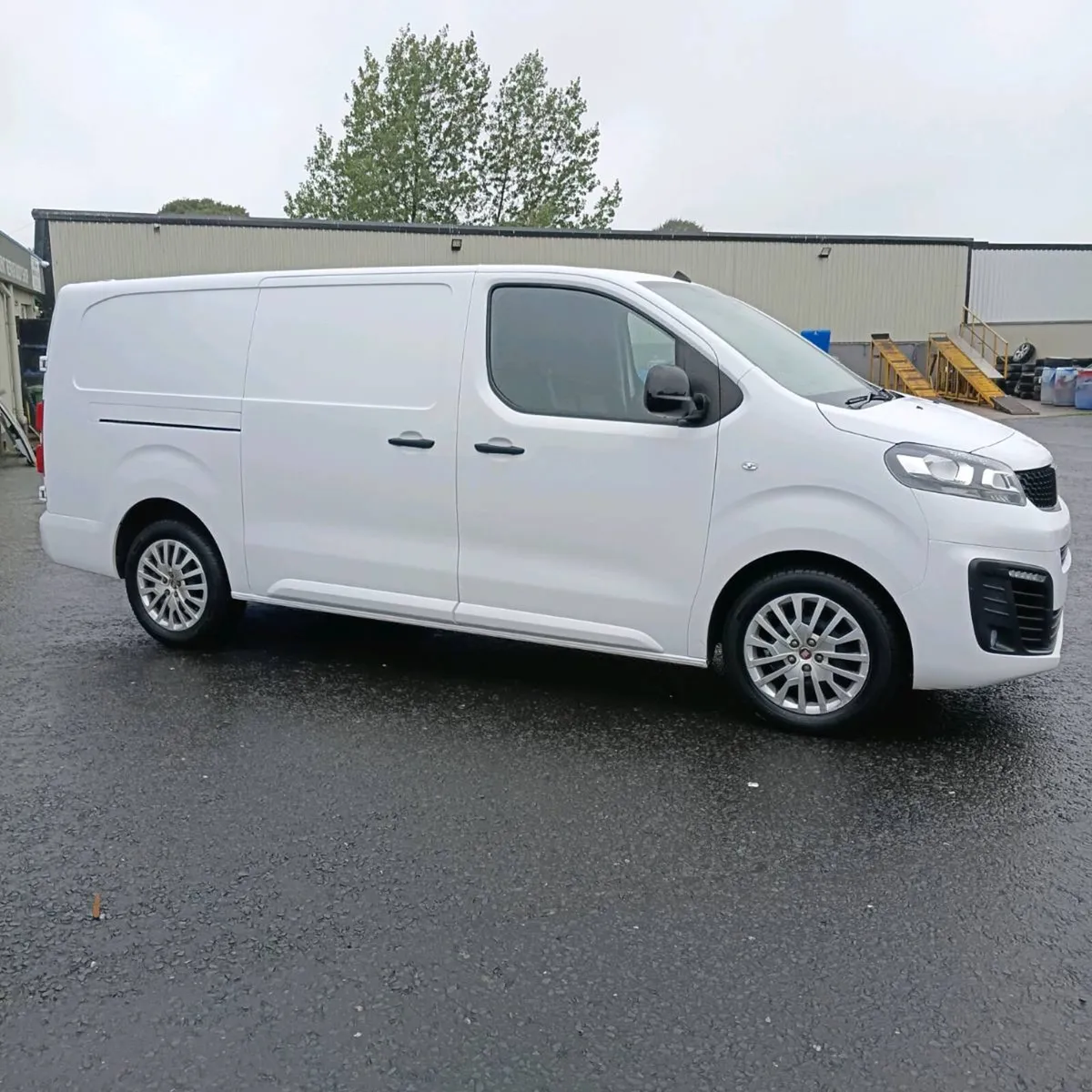 2024 Fiat scudo ,rear damage £9000+ - Image 2