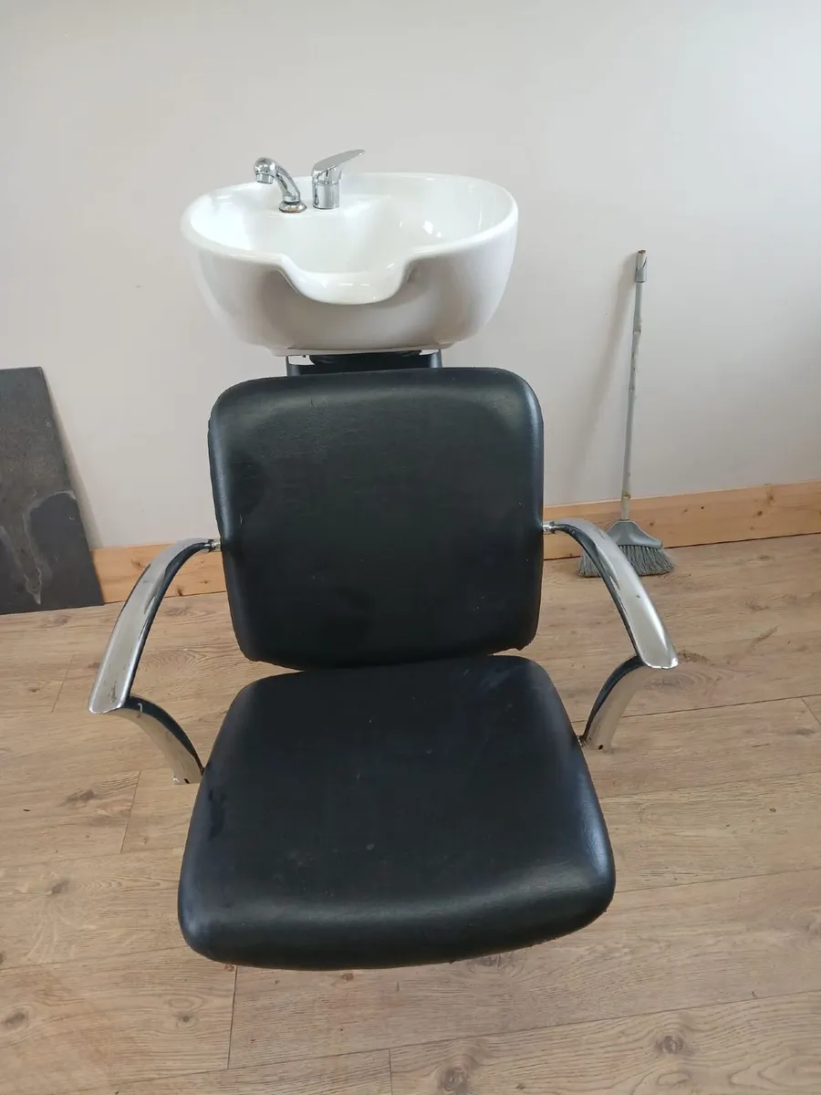 Barbering / Hairdressing equipment - Image 2
