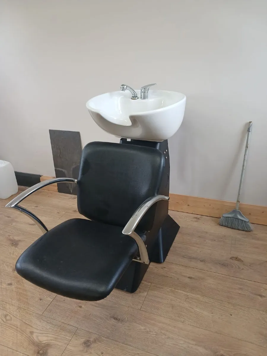Barbering / Hairdressing equipment - Image 3