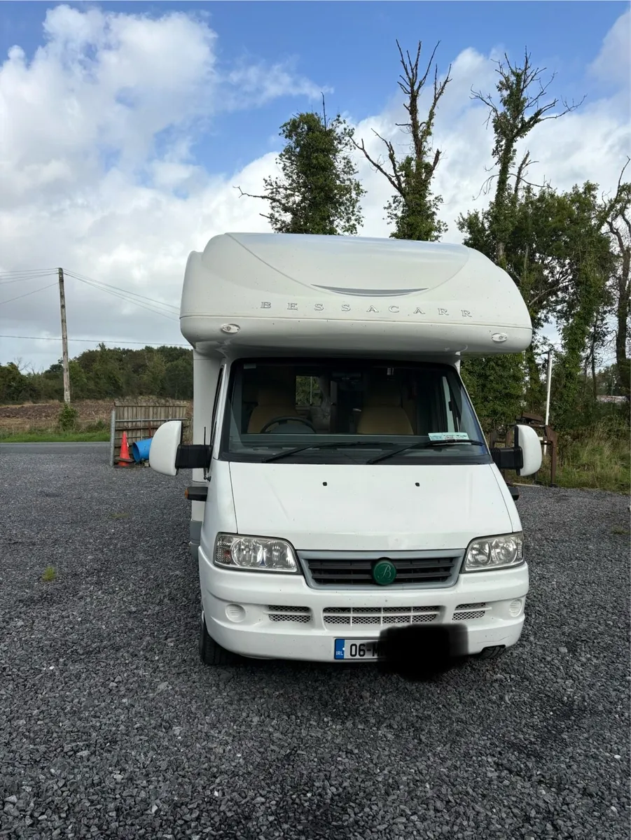 2006 Bessacarr E795 motorhome - Image 2