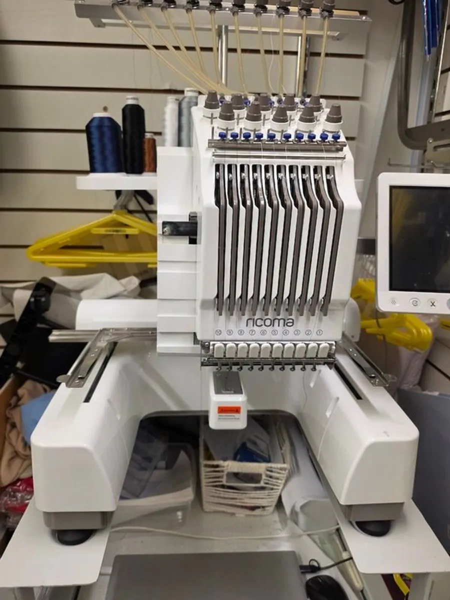 Embroidery machine - Image 1