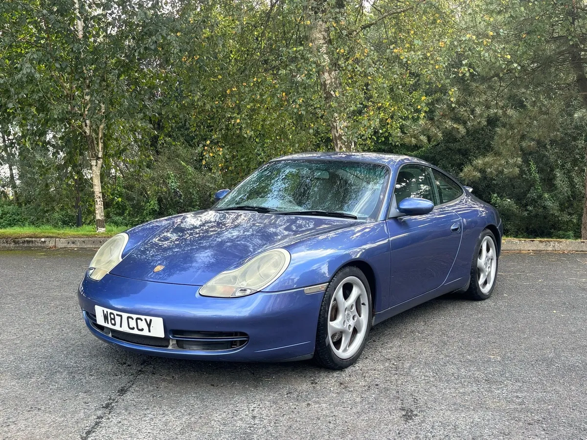 2000 Porsche 996.1 Carrera 2 Manual - Image 2
