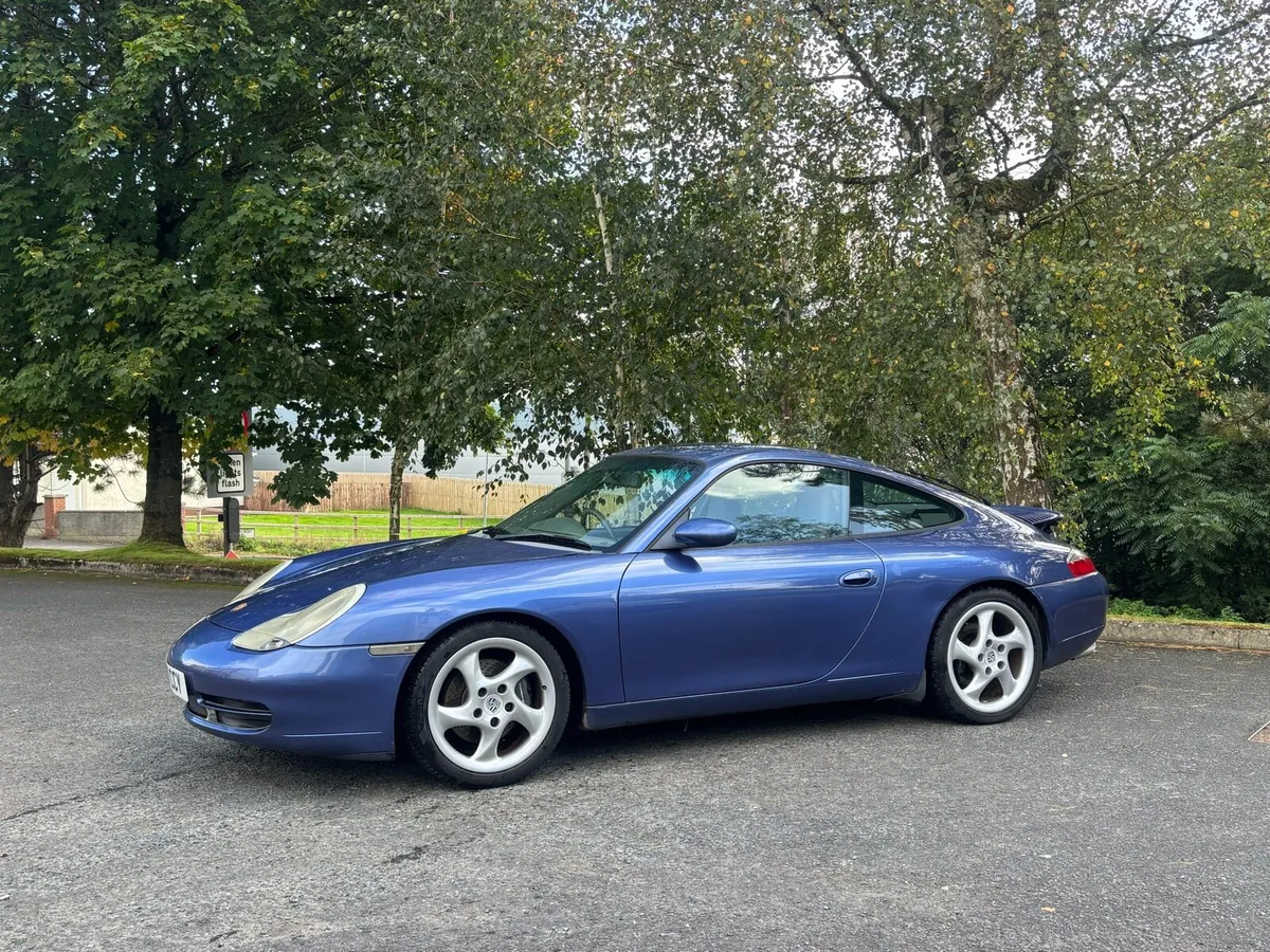 2000 Porsche 996.1 Carrera 2 Manual - Image 3
