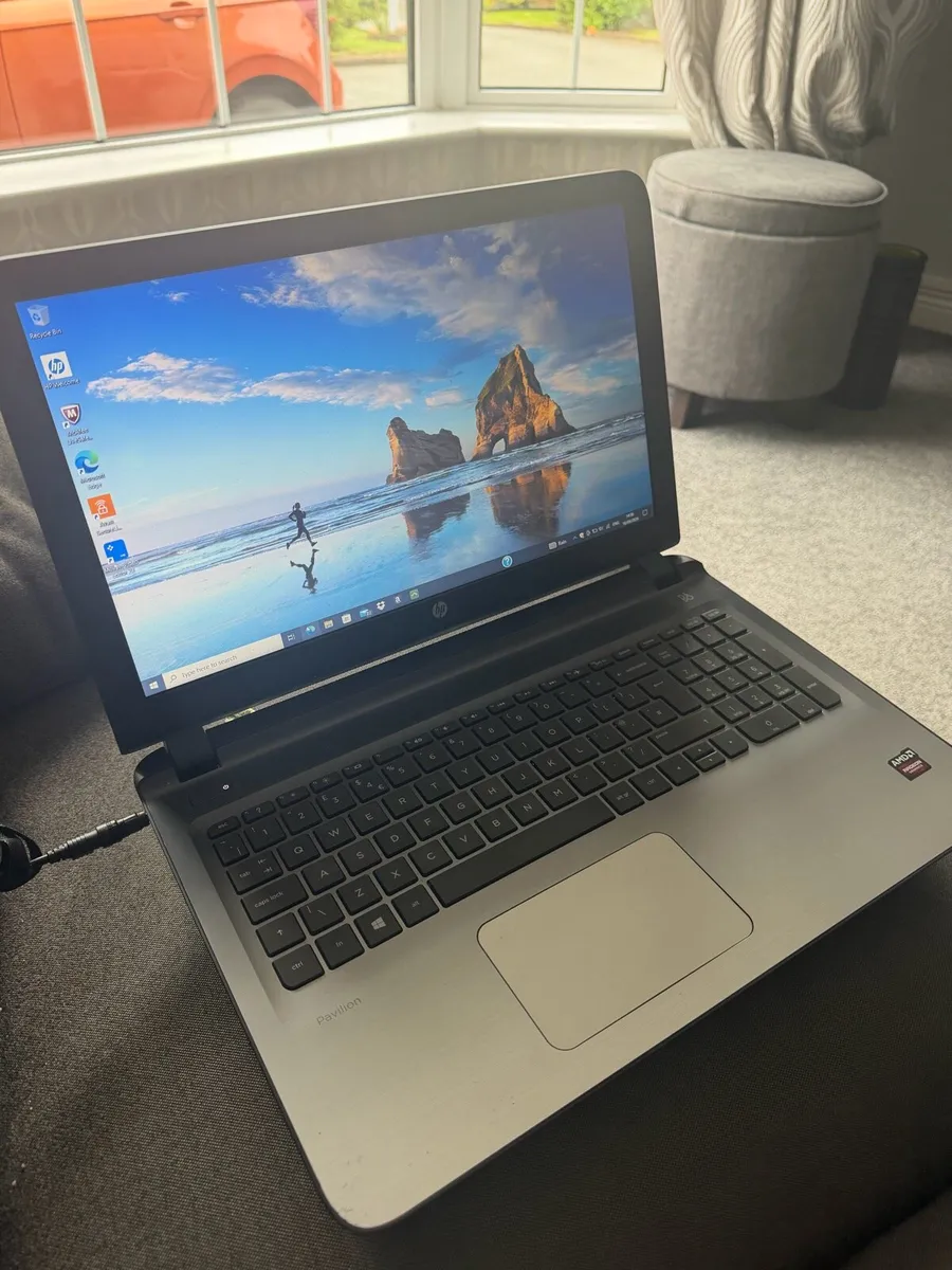 HP Pavilion 15.6" Laptop - Image 2