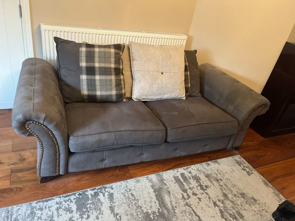 sofa - Image 2