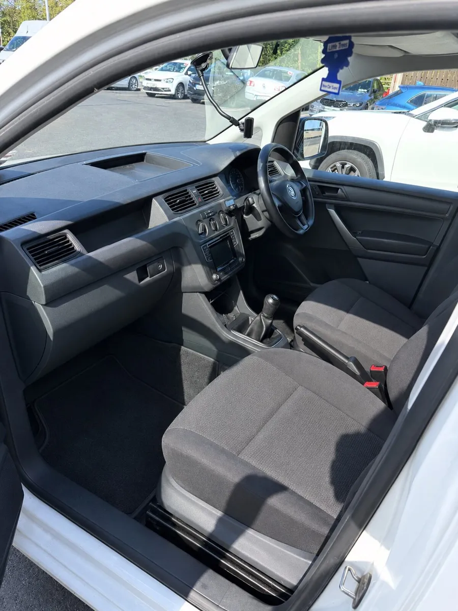 Volkswagen Caddy - Image 4