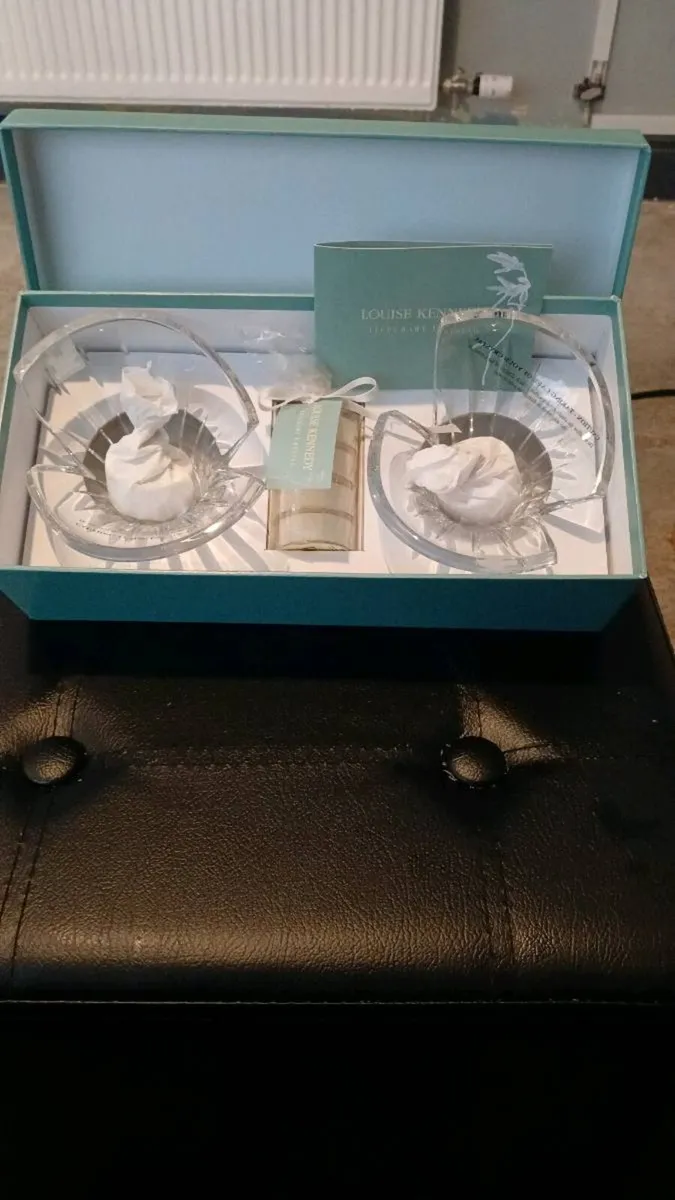 Louise kennedy crystal candle holders new in box - Image 2
