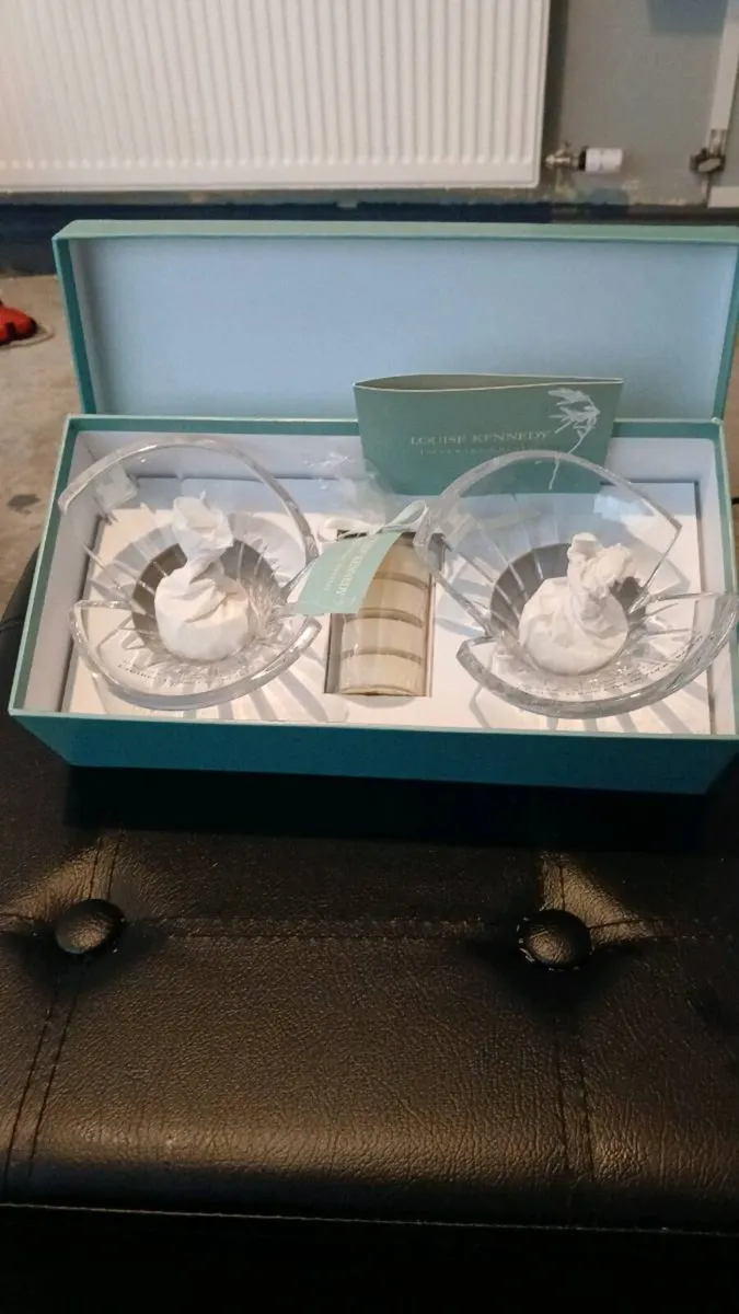 Louise kennedy crystal candle holders new in box - Image 3