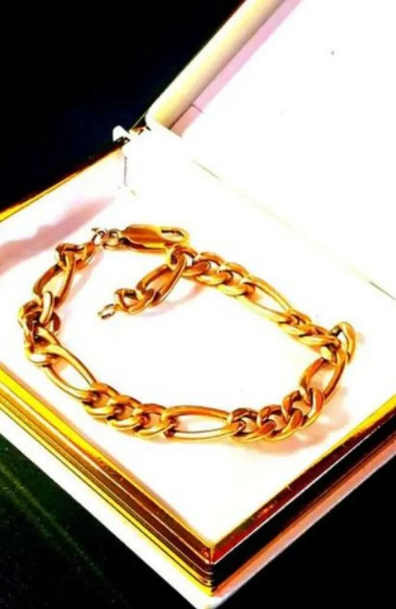 Vintage 9ct Gold Figaro Bracelet - Image 1
