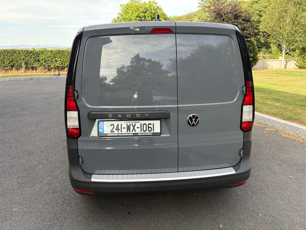 Vw caddy only ****11k kms**** - Image 4
