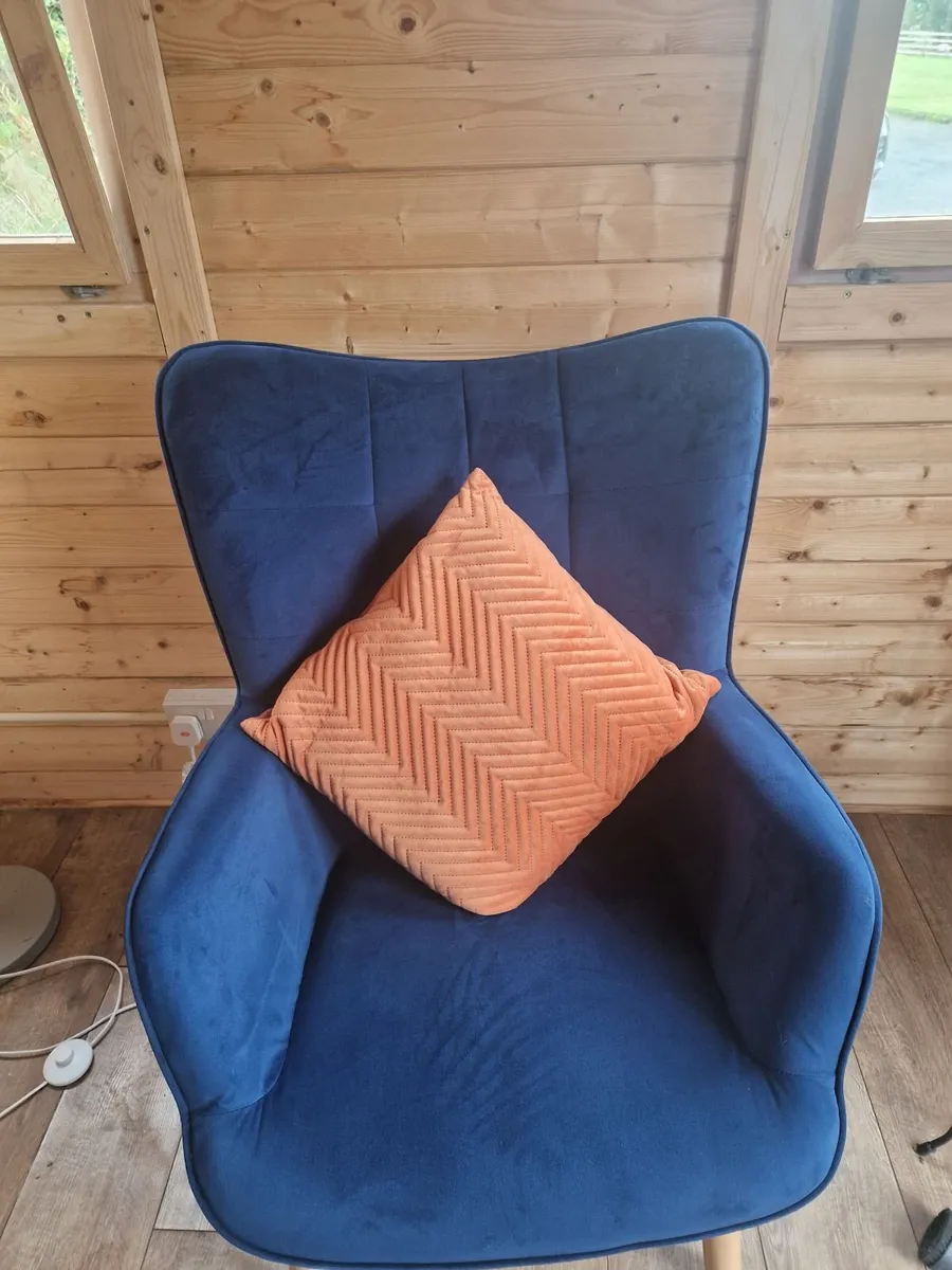 HOMCOM velvet wingback velvet chairs - Image 3