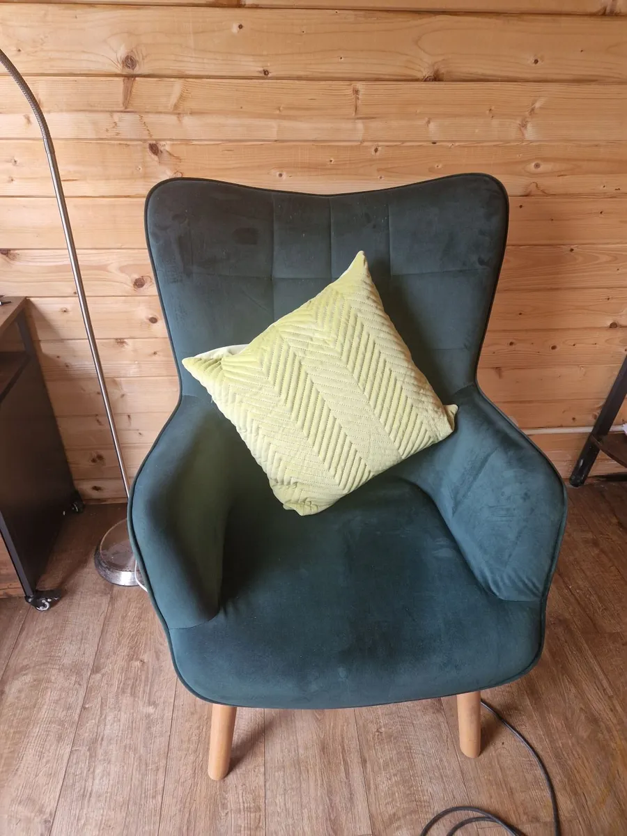 HOMCOM velvet wingback velvet chairs - Image 4