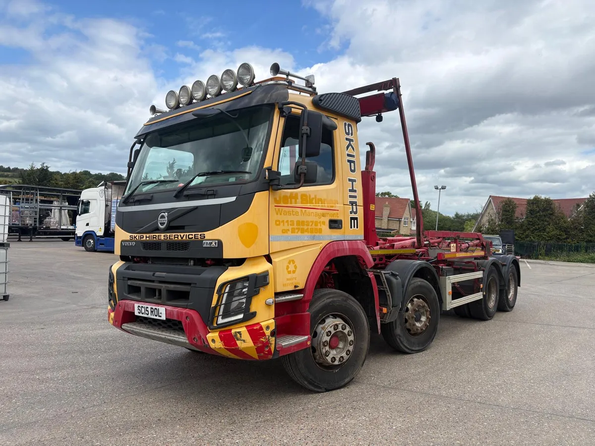VOLVO FMX HOOKLOADER ( 2015 ) - Image 2
