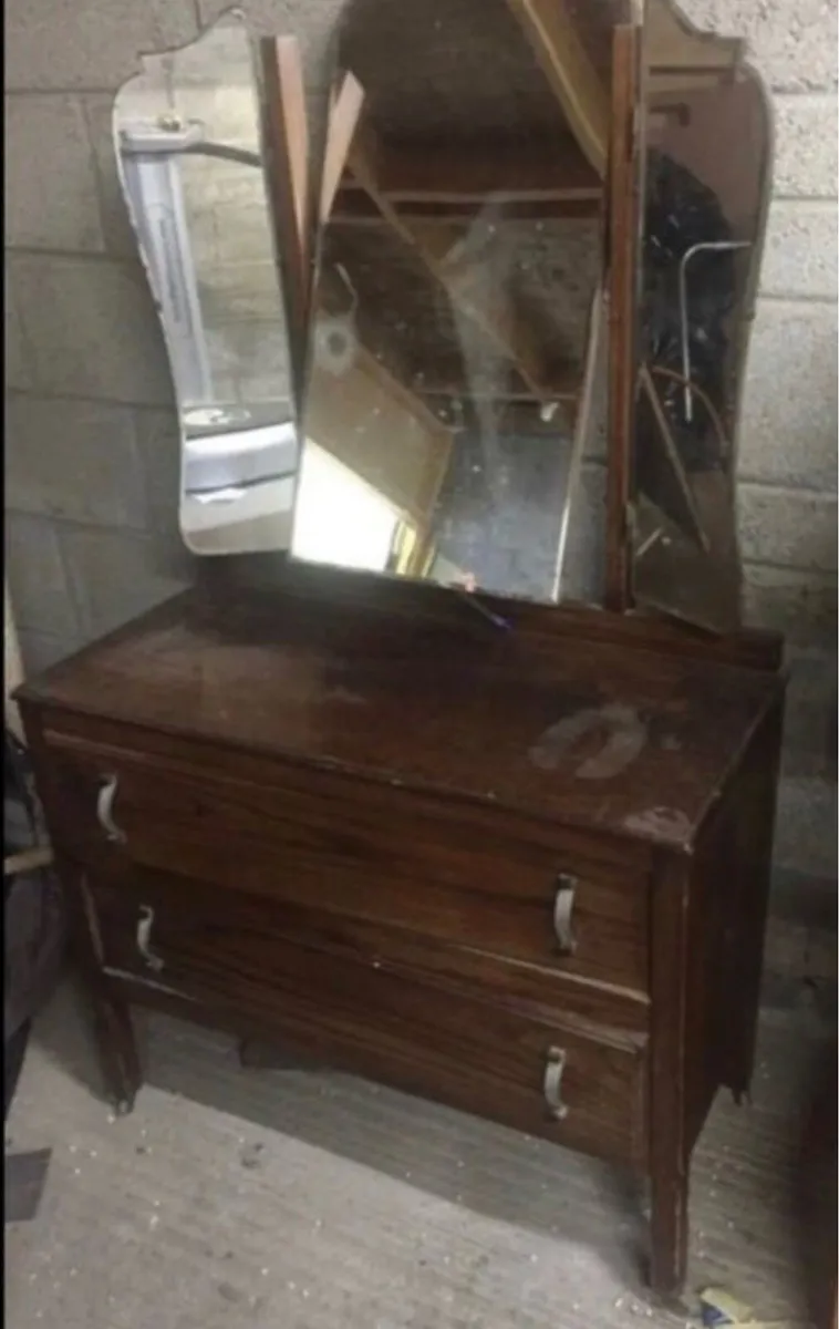 FREE ANTIQUE DRESSER