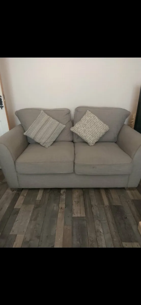 2 seater couch - Image 2