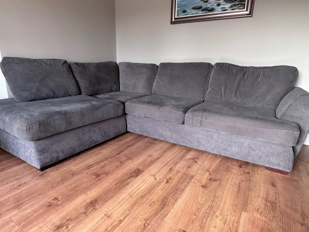 L shaped couch - Image 4