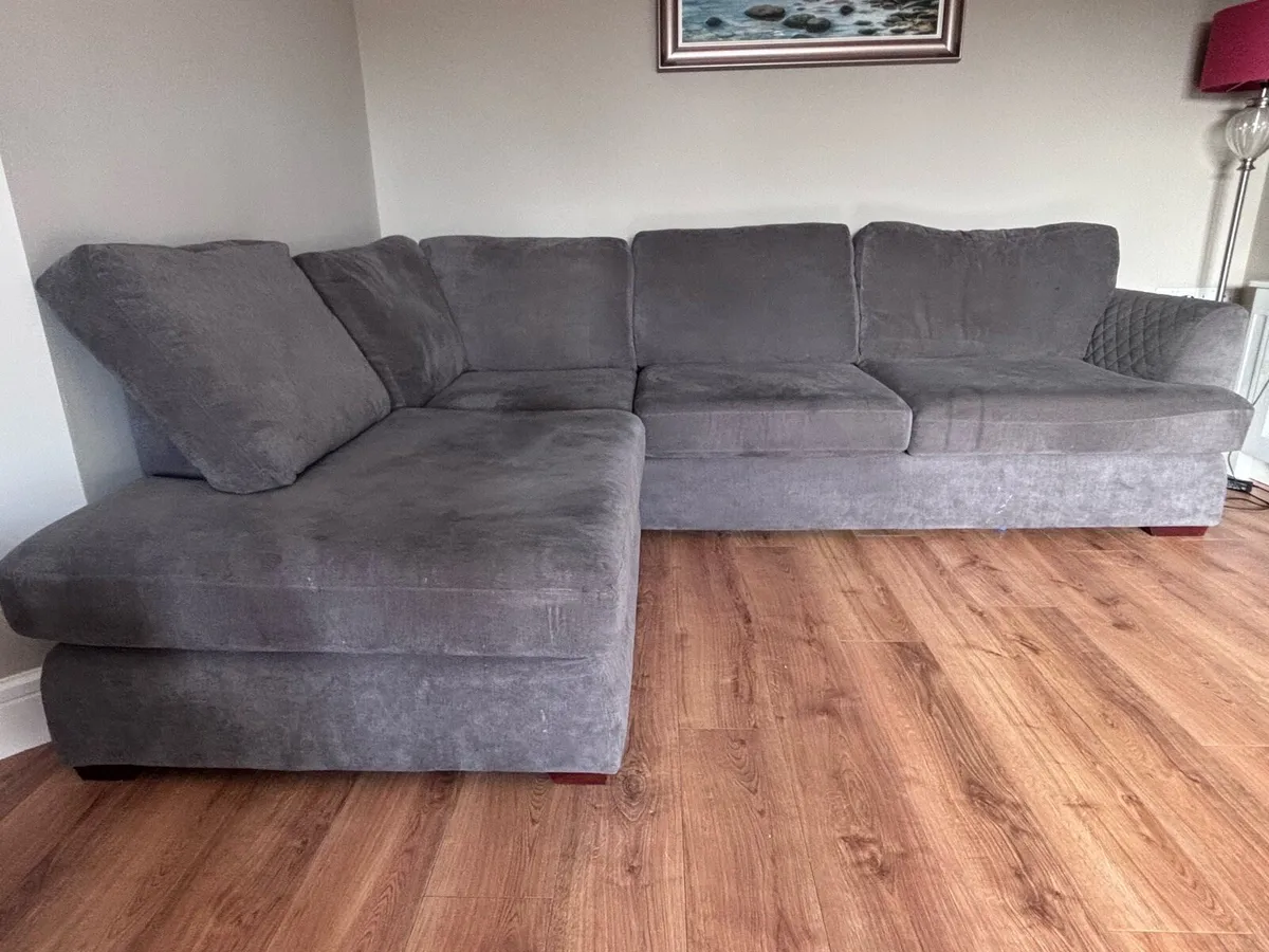 L shaped couch - Image 2