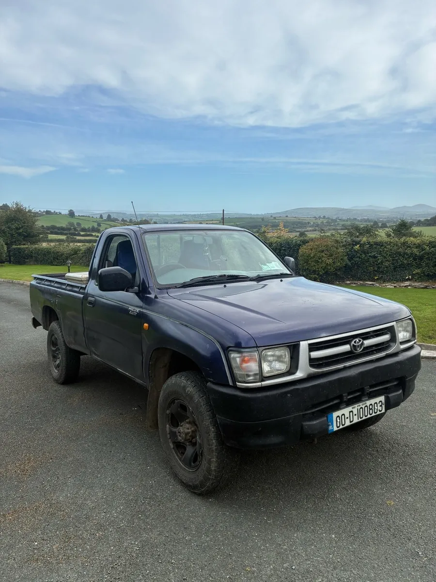 Hilux 00 single cab - Image 1