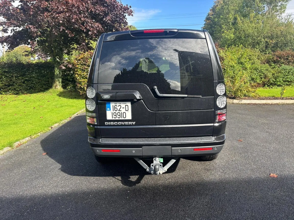 Land Rover Discovery 3.0 2016 V6 Crew Cab - Image 3