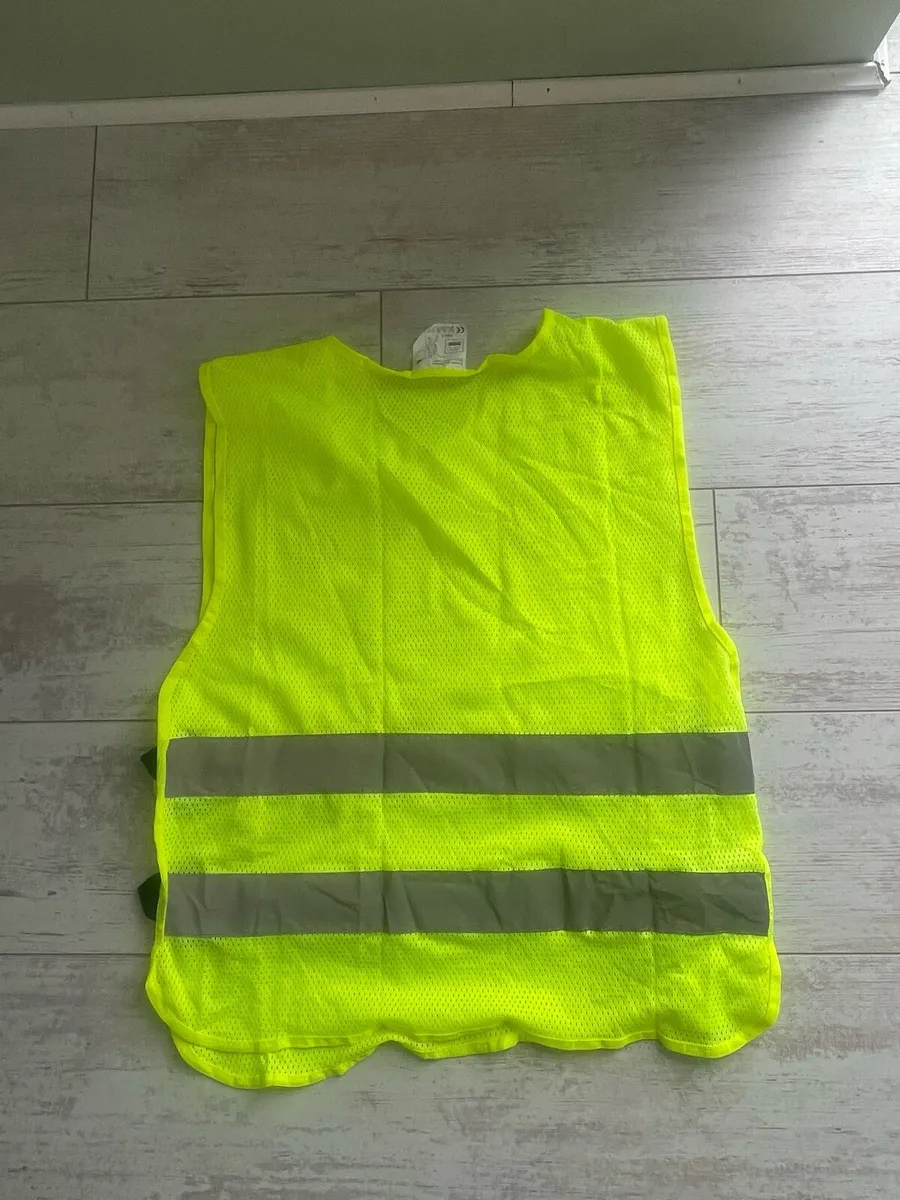 hi vis running vest - Image 1