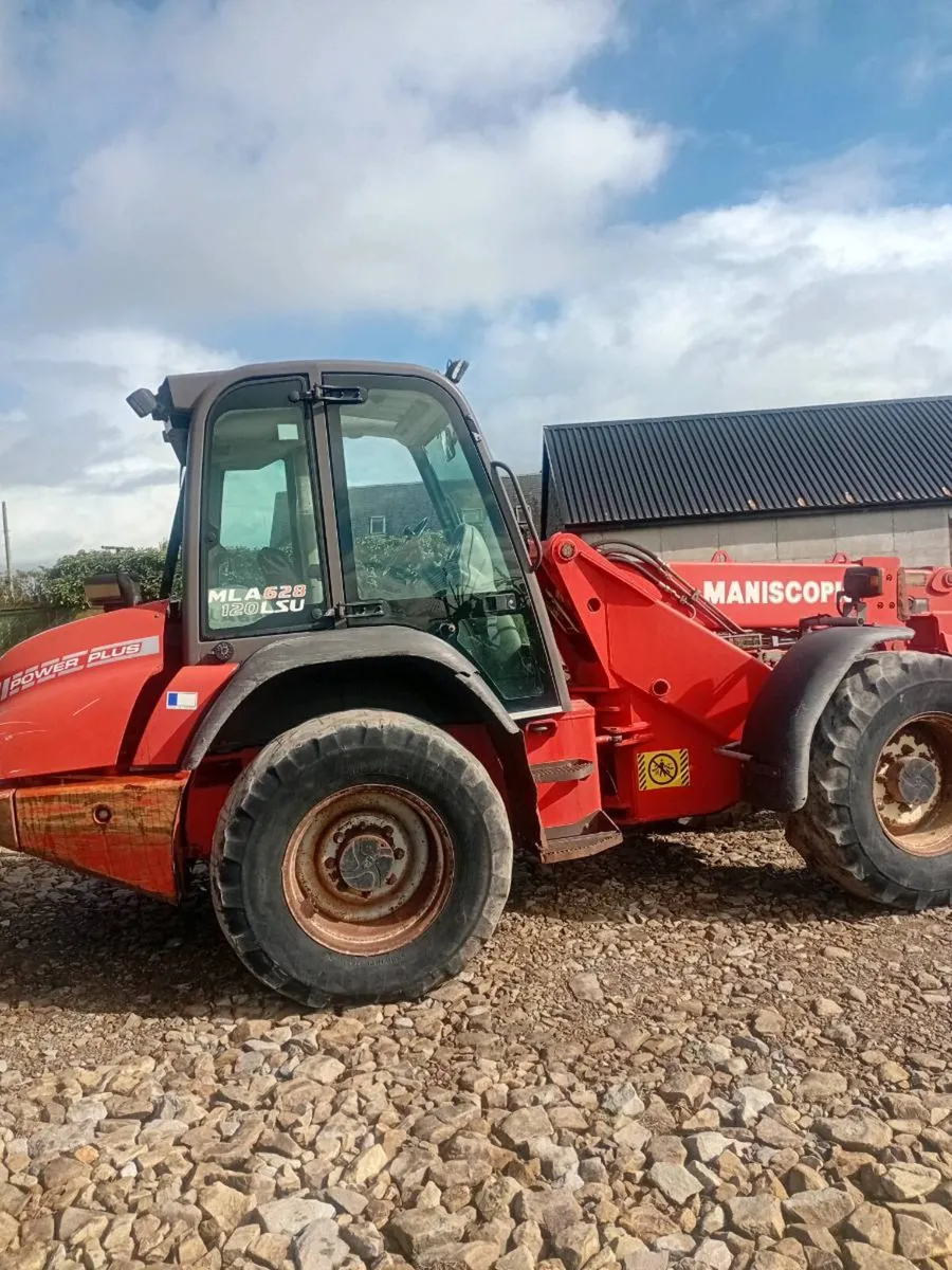 Manitou loader - Image 3