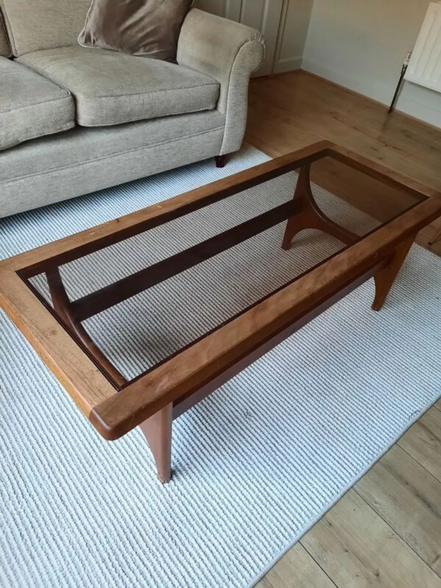 Mid Century Stonehill Coffee Table - Image 4