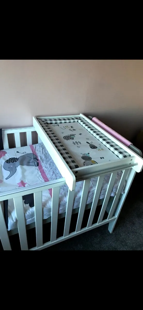 Baby cot/toddler bed - Image 1