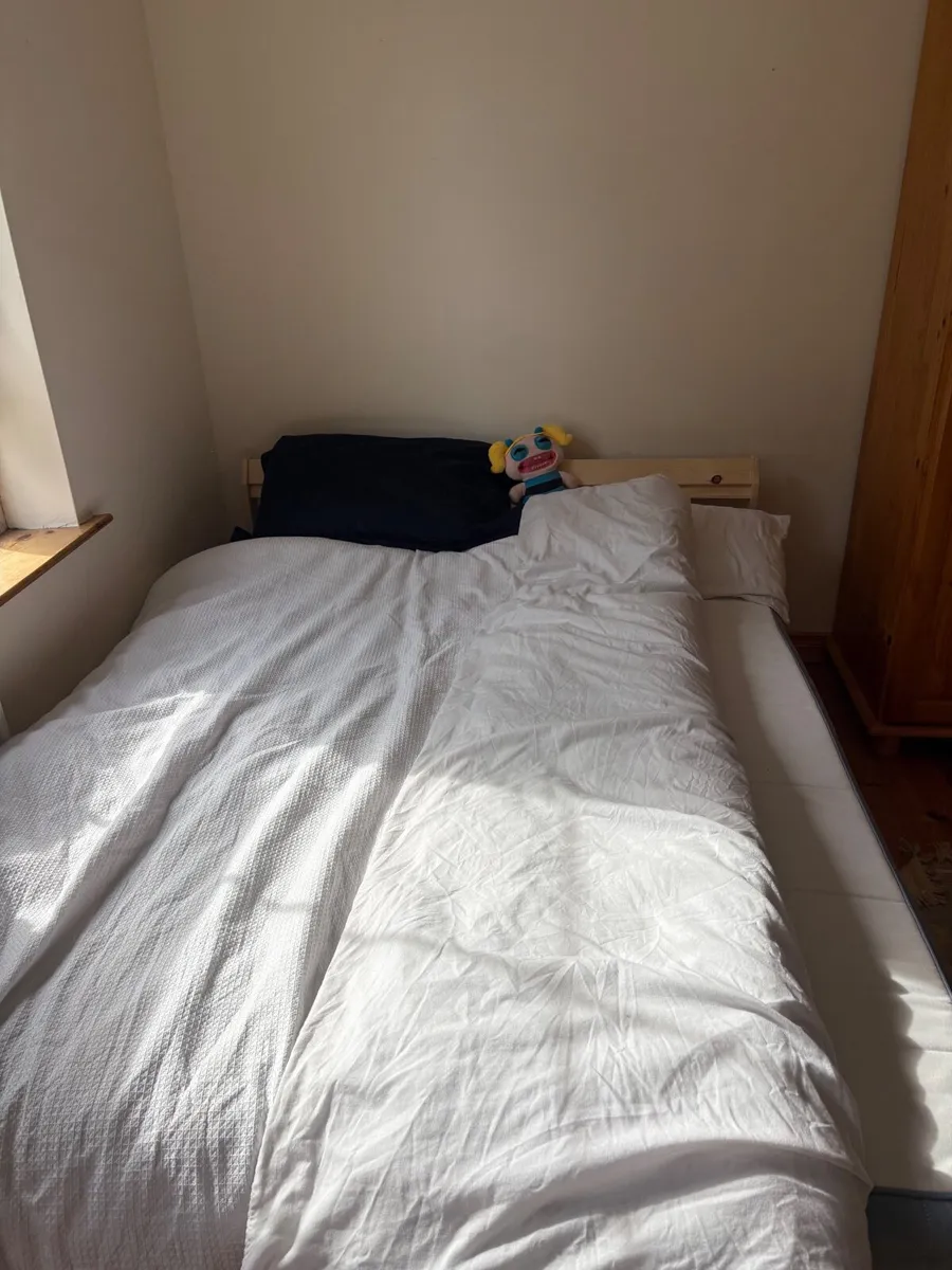 Double bed - Image 2
