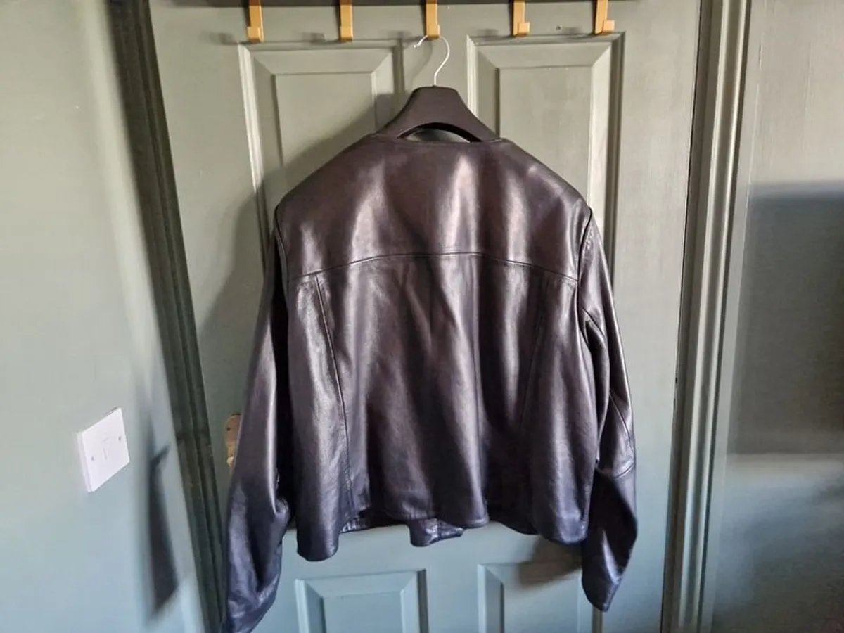 Ladies plus size black leather biker jacket - Image 2