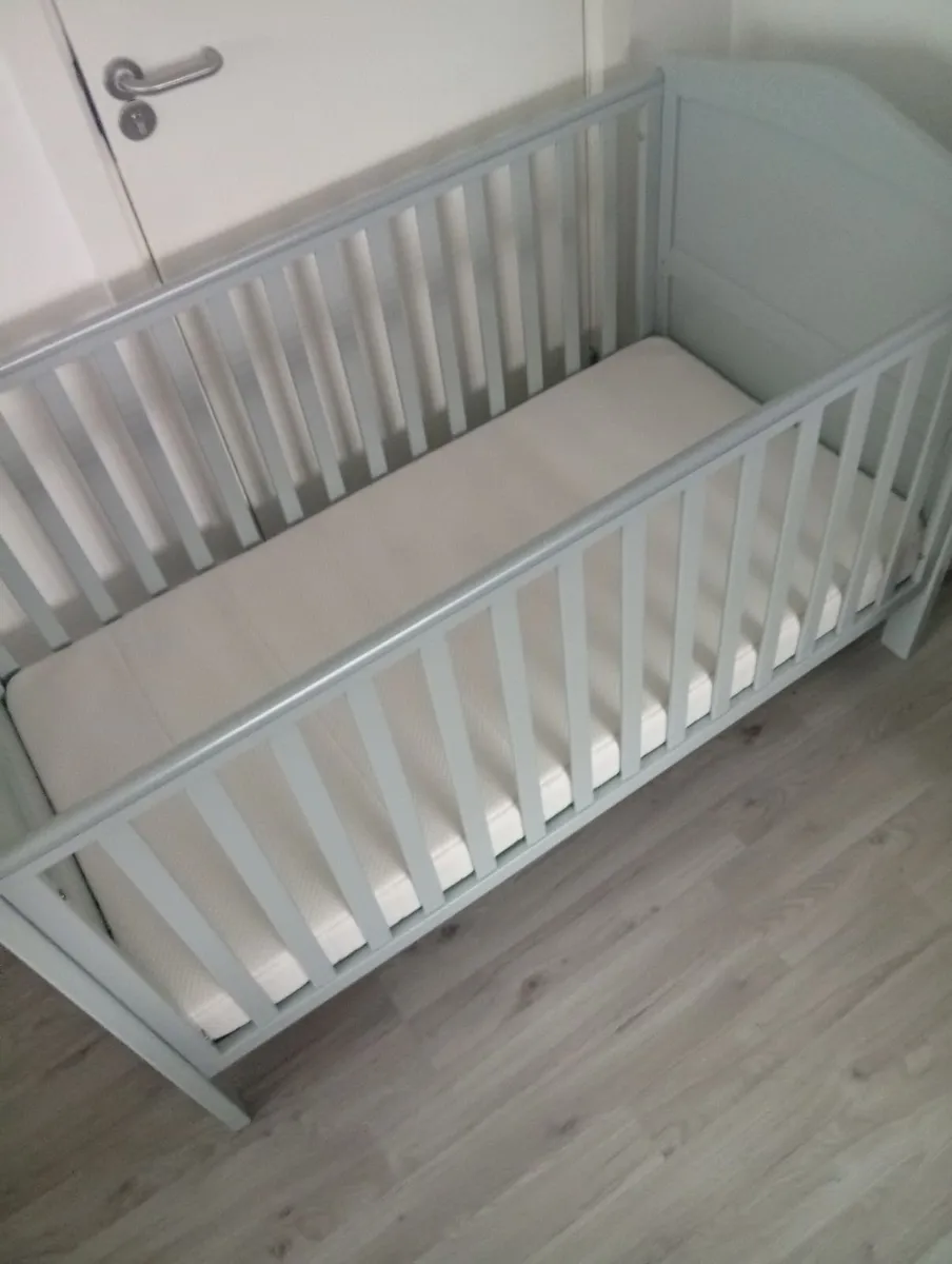 Solid Quality Cot bed+ Brand new mattress - Image 4