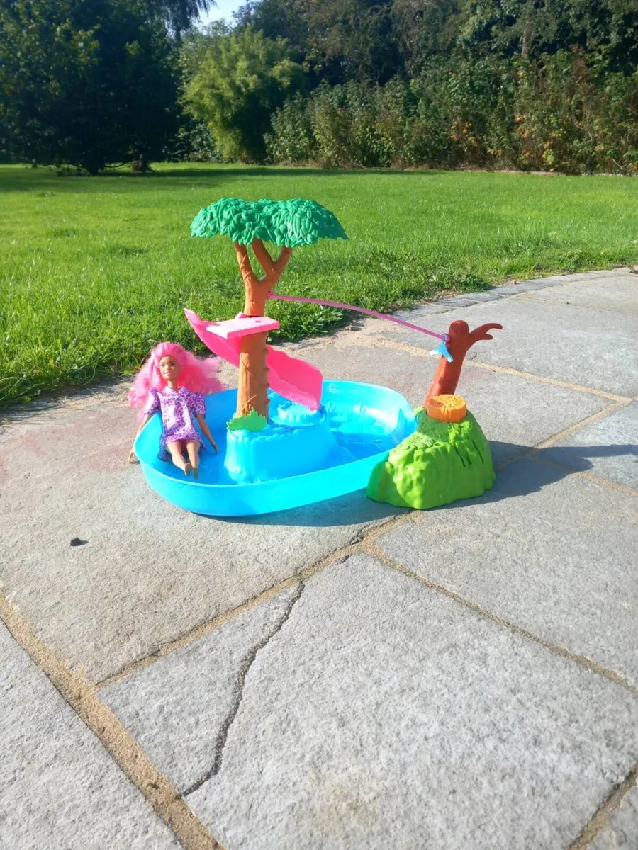 Barbie Tropical Island with Barbie - Image 1