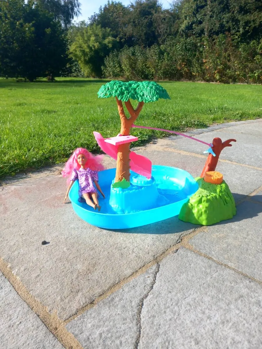 Barbie Tropical Island with Barbie - Image 2