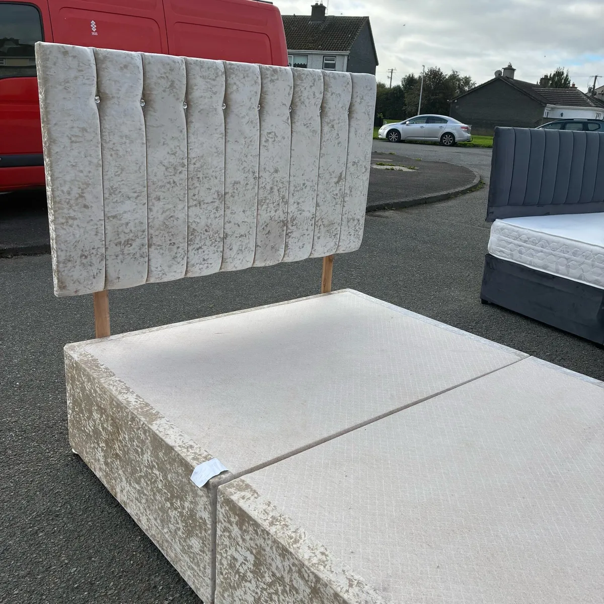 Beautiful crushed Double velvet base 💎 headboard - Image 3