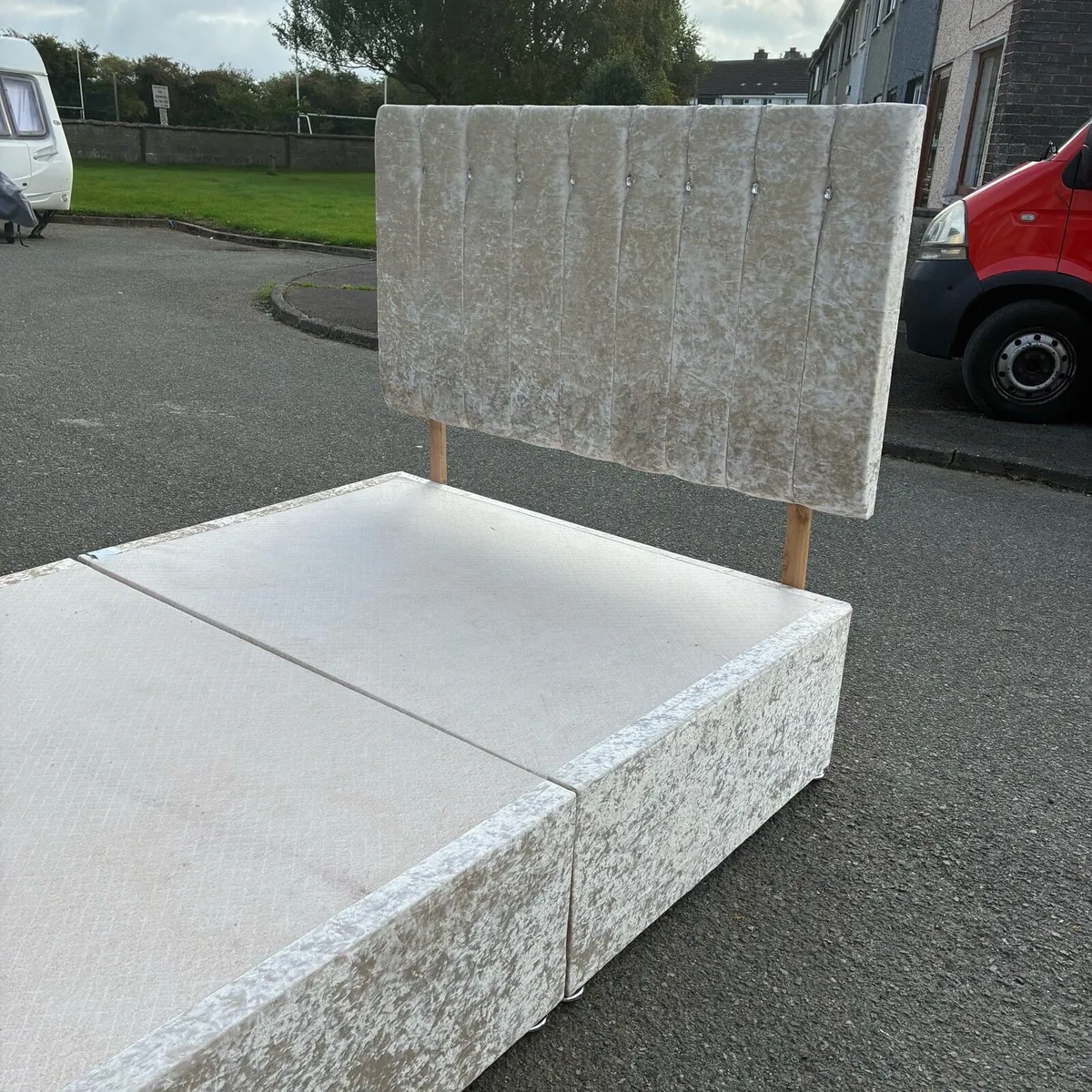 Beautiful crushed Double velvet base 💎 headboard - Image 4