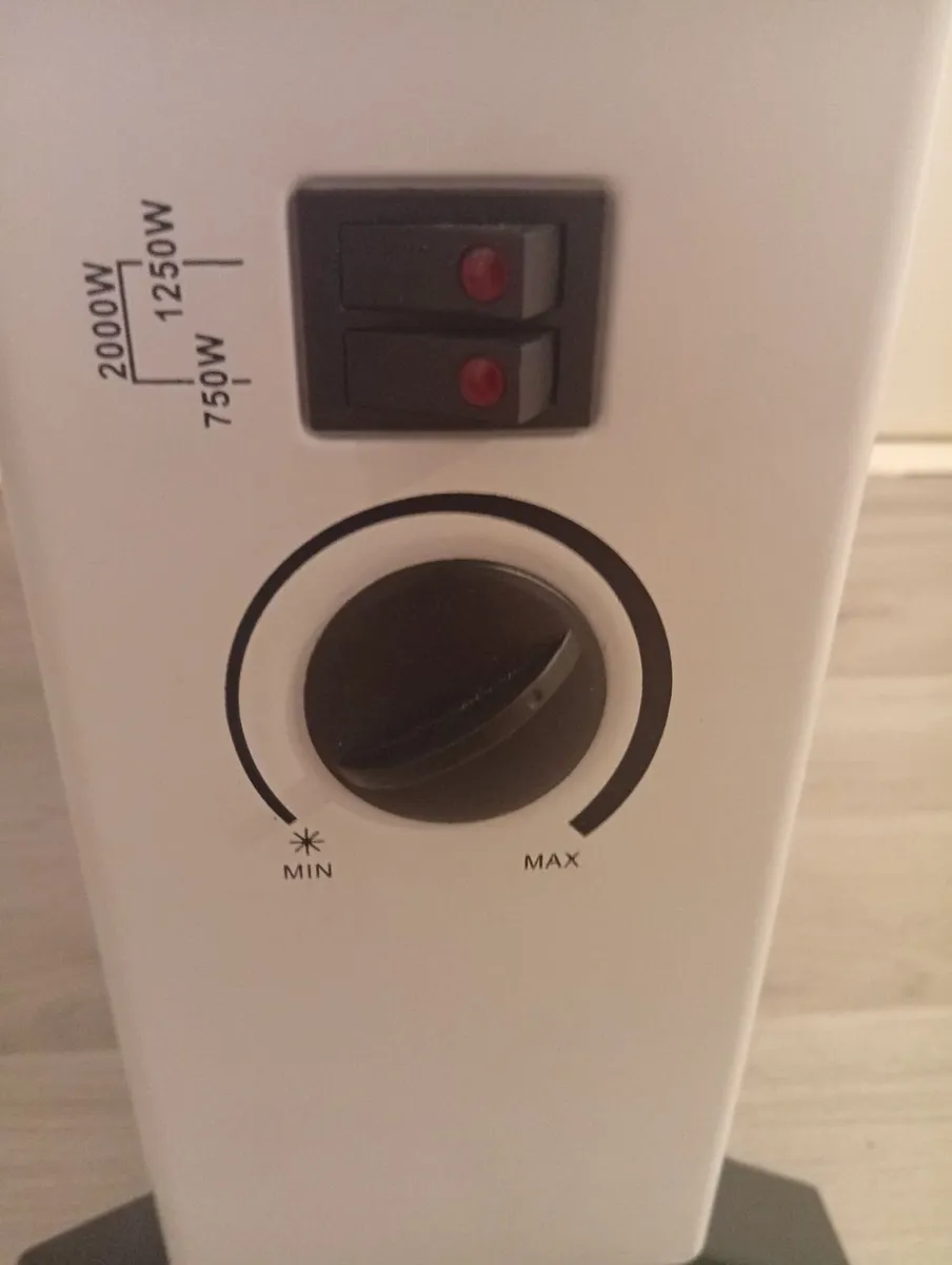 Convector Heater 2kw 3months old - Image 4