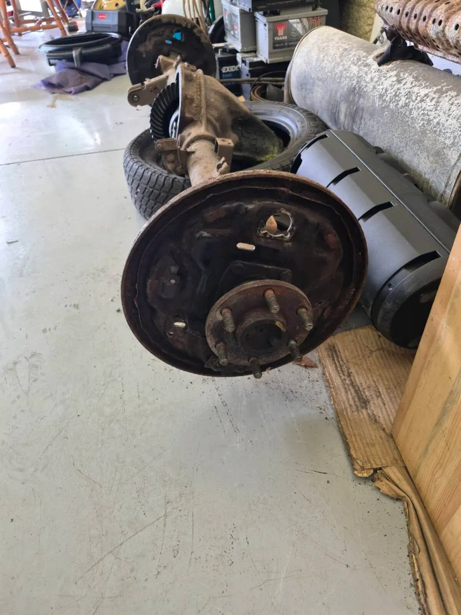 2012 Nissan Navara D40 axle - Image 2