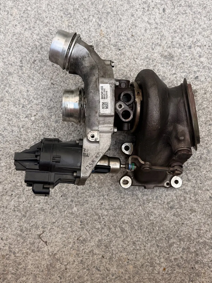 Bmw 330e turbo - Image 2