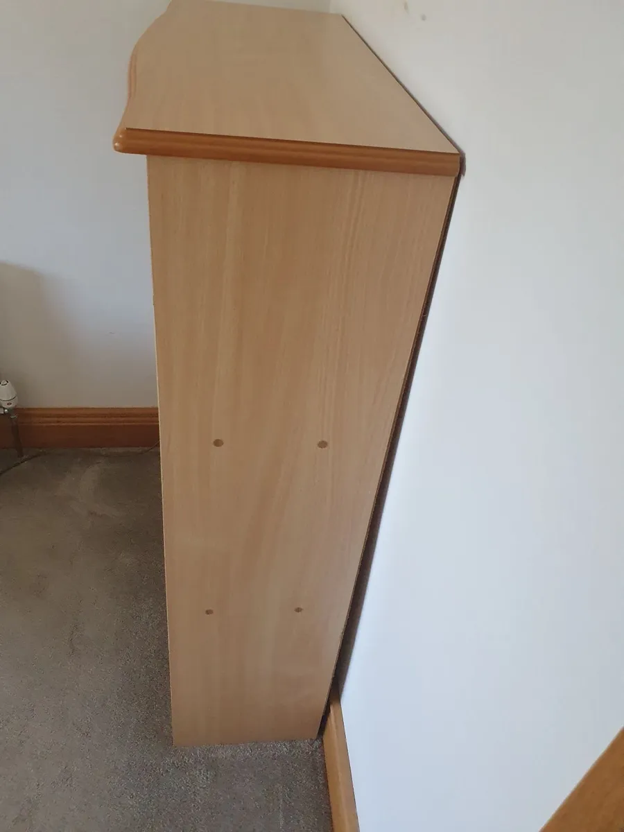 Book stand - Image 2