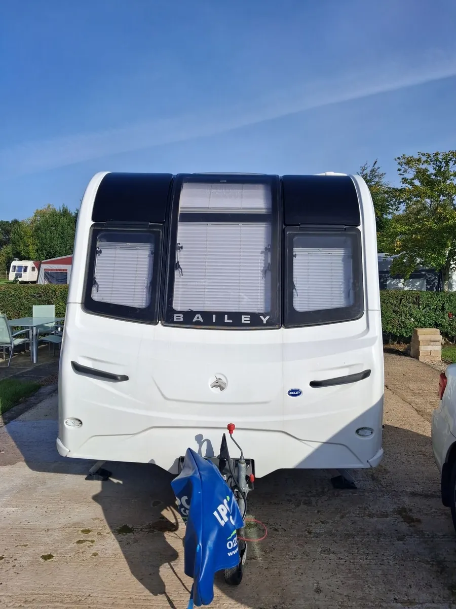 Bailey Unicorn Cadiz 4 berth caravan - Image 2