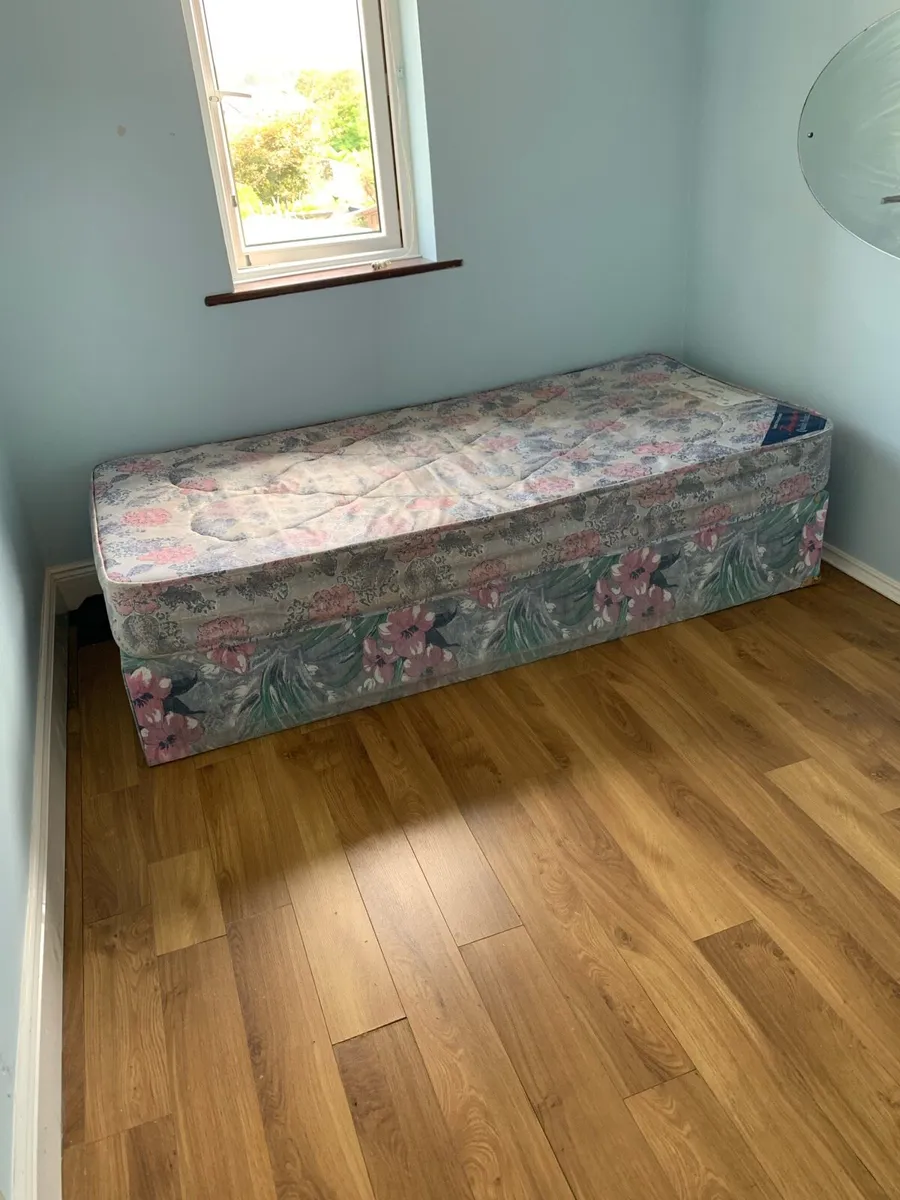 Free single bed - Image 1