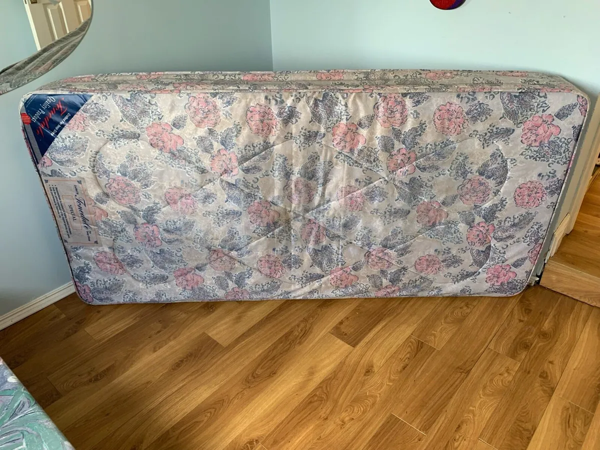 Free single bed - Image 3