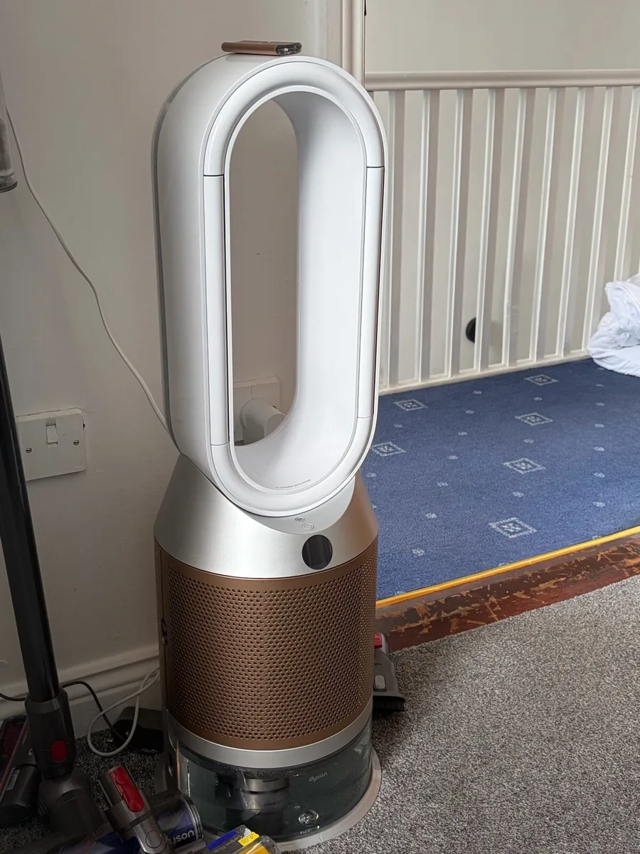Dyson Humidify+Cool PH05 humidifier/purifier - Image 1