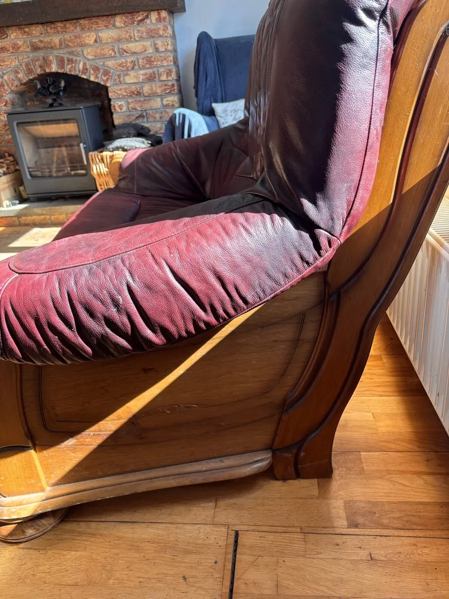 Leather couch - Image 4