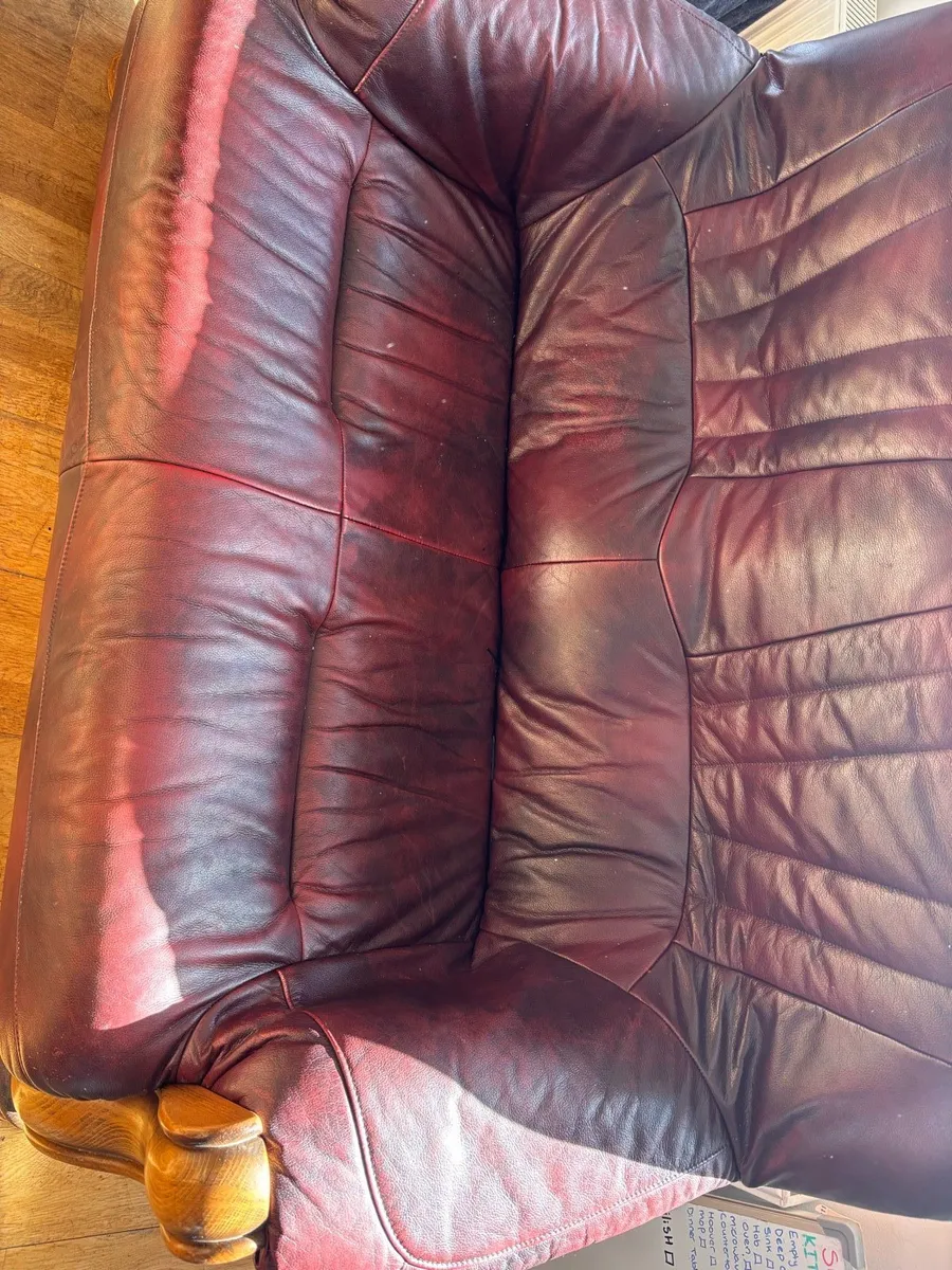Leather couch - Image 1