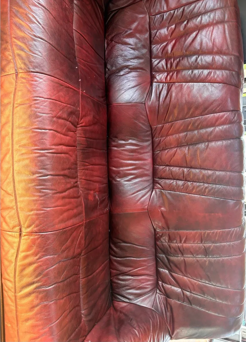 Leather couch - Image 3